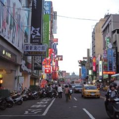 站前商圈引領新竹消費風潮，商業活動最盛。